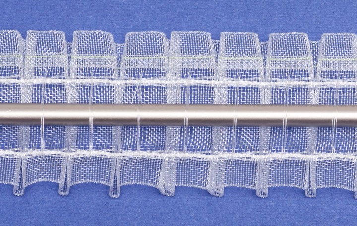 PLACIDO 1:2.5 с поперечными петлями для карниза