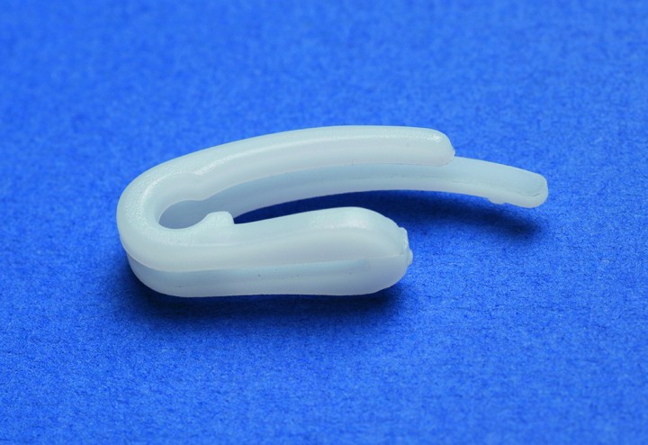 FORKED-CURTAIN HOOK white